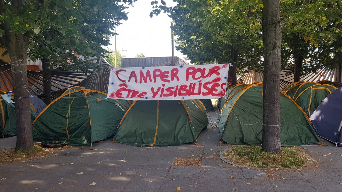 Les communistes du 19e solidaires avec les migrant.e.s du camp de la villette